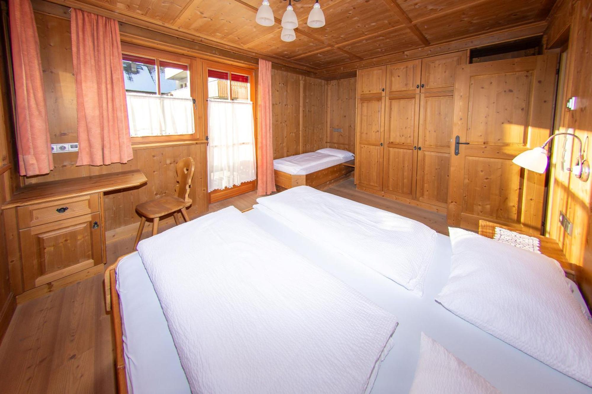 Ansitz Steiner Apartment Dobbiaco Luaran gambar